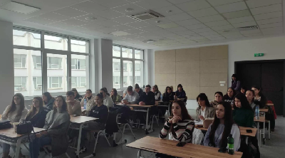 Обратното броене за „Медийни класове“ на катедра „Медии и обществени комуникации“ в УНСС започна